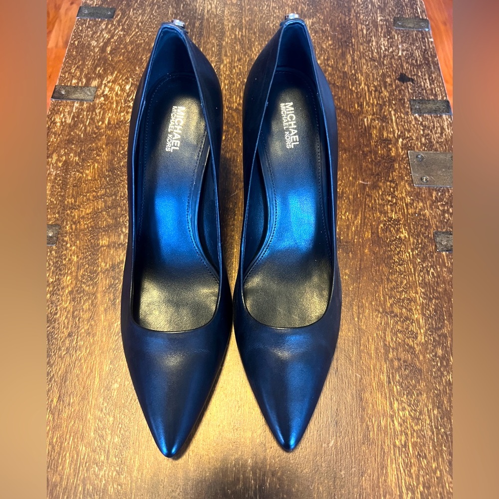 Michal Kors pumps